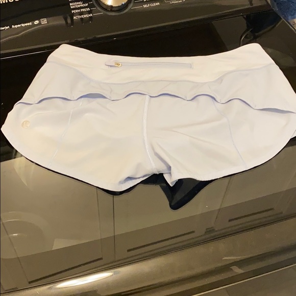 Lululemon speed up shorts 2.5” size 4 - Picture 1 of 7